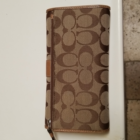 Wallet - Picture 2 of 6